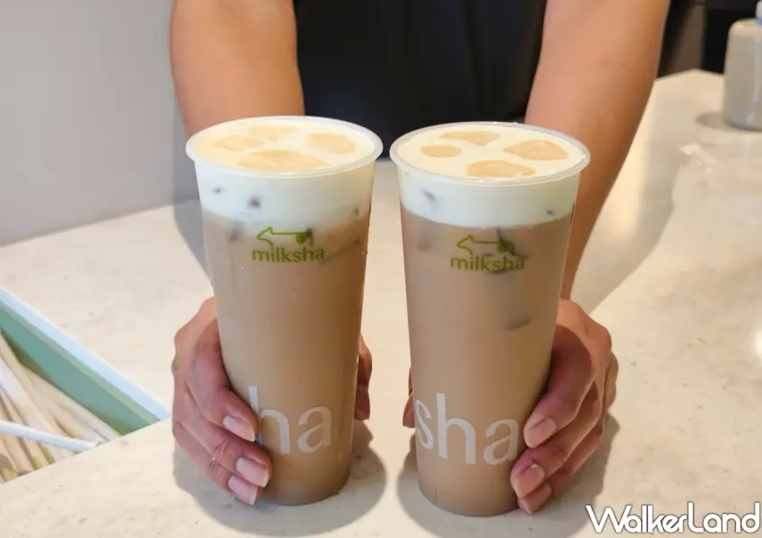▲歡慶品牌升級推出的新品「娜杯糖燻奶霜」,特別融合店內手炒黑糖與綿密奶霜,完美交織斯里蘭卡盧哈娜高地紅茶的獨特煙燻茶韻。(攝影:鄭雅之)