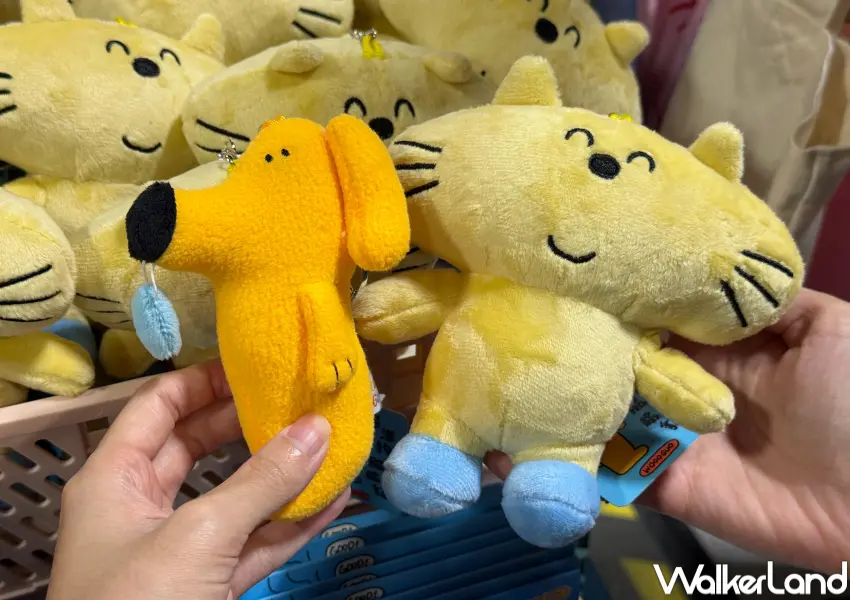▲Pinkoi市集超過170攤IP文具品牌開逛!台灣品牌「WOOOGUO鼻涕狗&臉臉貓」、「蛋定人生」。(攝影:鄭亦庭)
