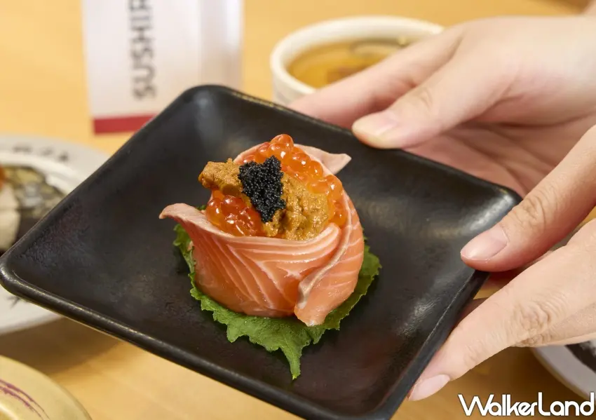 ▲吸睛打卡必點「豪華花之戀」,加量生鮭魚片與鮭魚卵配上黑魚子、鮮甜海膽,如花朵般綻放鮮味。