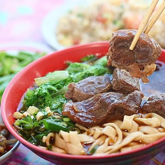 【窩客島週三小食堂】2012牛肉麵節吃什麼？~帶你聞香下馬吃麵囉！