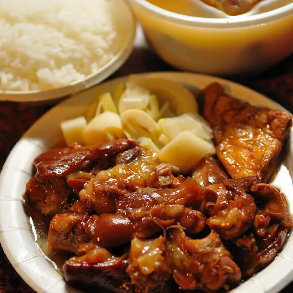 中壢豬腳飯麻油雞