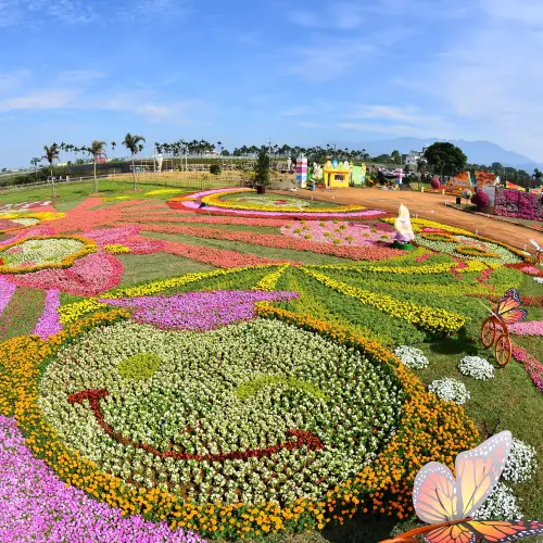 2012台中國際花毯節！放晴了！來去新社花毯睡個花香覺囉！
