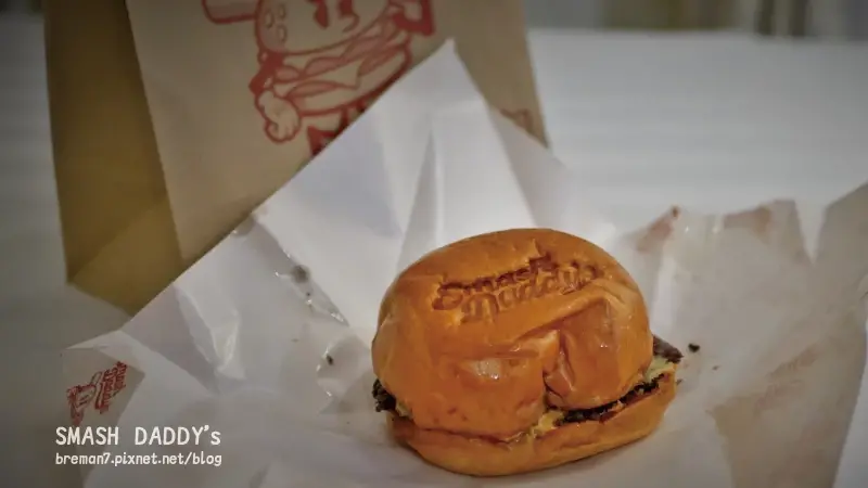 《泰國清邁自由行》Smash Daddy’s Burgers CNX│粉紅可愛風美式復古漢堡店