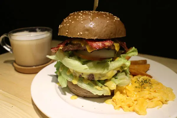 【東區/忠孝復興/美式餐廳】好大牛肉堡招牌美味-Stan & Cat 史丹貓美式餐廳