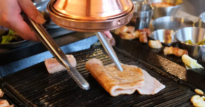 快速通關吃金豬食堂！金豬台北開幕送金卡，免排隊送4人套餐吃。