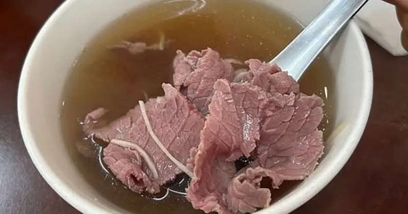 台南佳里必訪名店津旺牛肉湯，肉燥飯免費吃到飽，CP值超高
