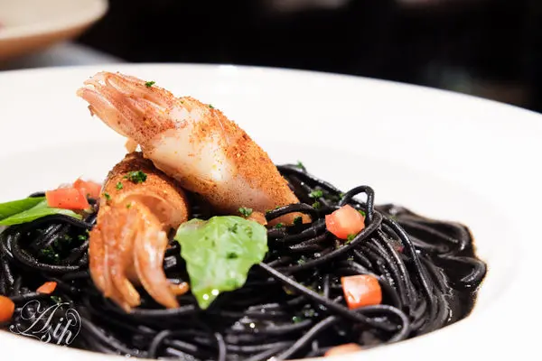 <台北。大安區>Zora 佐拉義式料理-大推豬肋排燉飯、鮮蝦酒醋!CP值高-下午茶-午晚餐-近台大-台電大樓