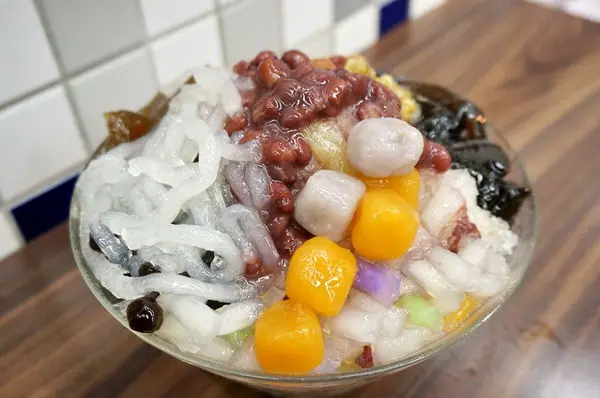 【新竹美食推薦】光華冰果店(冰菓店)-在地老字號傳統冰甜蜜蜜(挫