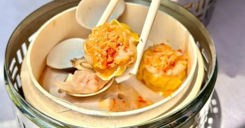 母親節聚餐首選！印月餐廳4人套餐，必吃龍蝦桌邊炒冰超吸睛。