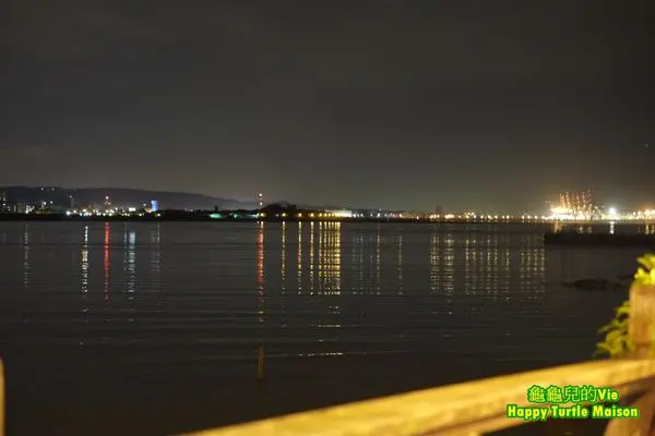 ∥龜龜毛小孩∥新北 淡水 ~夜貓食堂~ 夜景 燒烤 吹吹風 和毛孩子一起說走就走的熱血夜晚