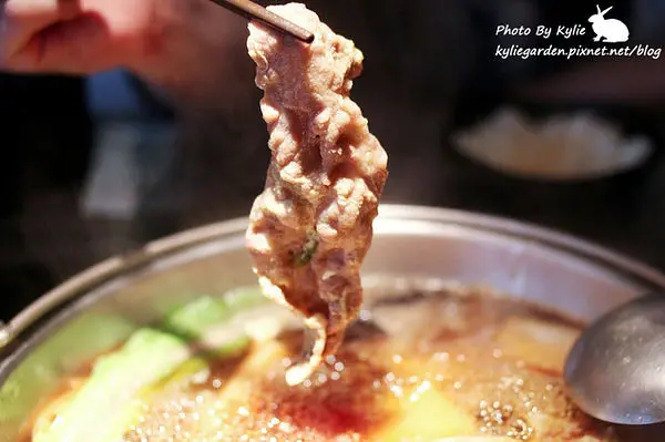 [合作邀稿] --- 本燔野菜農場，精緻鍋物關東壽喜燒吃到飽