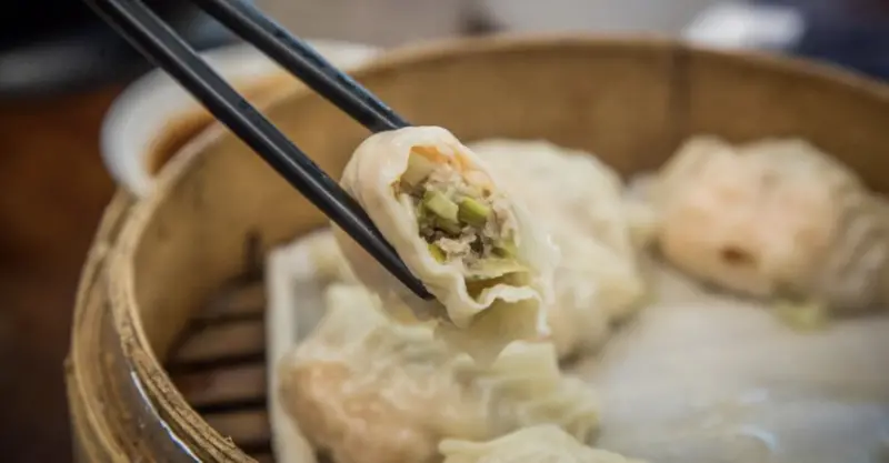 文山區福鼎湯包被譽為平民版鼎泰豐！路邊攤親民價，CP值爆棚人氣湯包專賣店～