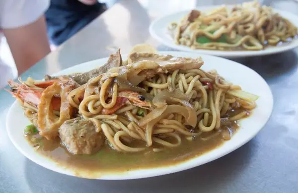 基隆廟口轉角處的陣陣咖哩香 - 阿華炒麵 