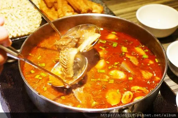 台北美食~傳說中要排隊半年只招待熟客神秘頂級的麻辣鍋店 麻神麻辣火鍋南京店正式接客