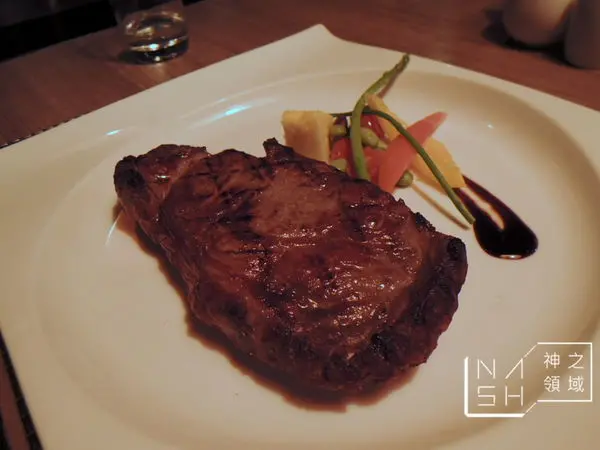 [高雄食記] Nash 吃 Hotel Dua的超強景觀西餐廳 etage15