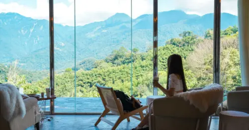 南投清境景觀咖啡廳！Mountain bica cafe不限時夢幻景觀，享壯闊山景下午茶。