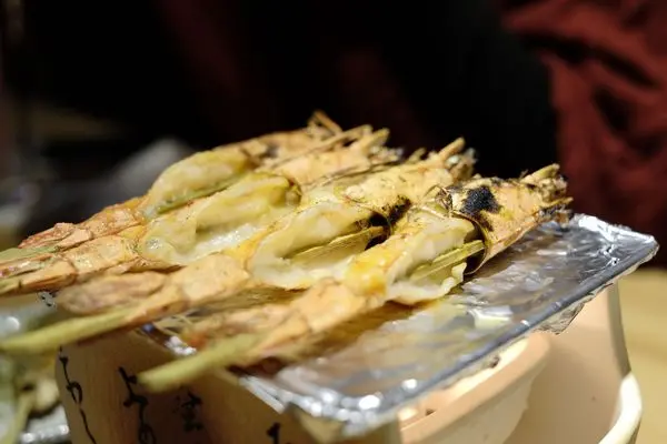 台北東區 滿腹屋 - 近仁愛圓環的居酒屋，燒烤肉串好吃氣氛佳