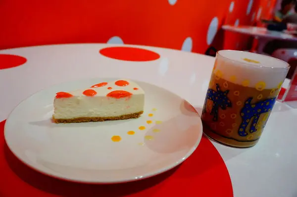 │食記│台北/華山文創園區│期間限定│○●草間彌生咖啡文創館○●