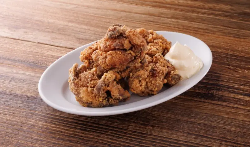 神戶西宮站超濃厚明太子拉麵「刻刻拉麵」新開幕，濃厚豚骨+辣味明太子絕配，神戶自由行想吃拉麵就選這家吧。