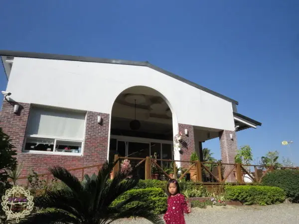 （招待）2014.01.14 -【高雄】綠樹林幸福農場休閒餐廳　在這裡待到晚上，一點也不無聊，工商聚會、婚禮、拍婚紗都很適合辦在這裡，不只是農場、還是親子餐廳、更是辦派對的好所在！！