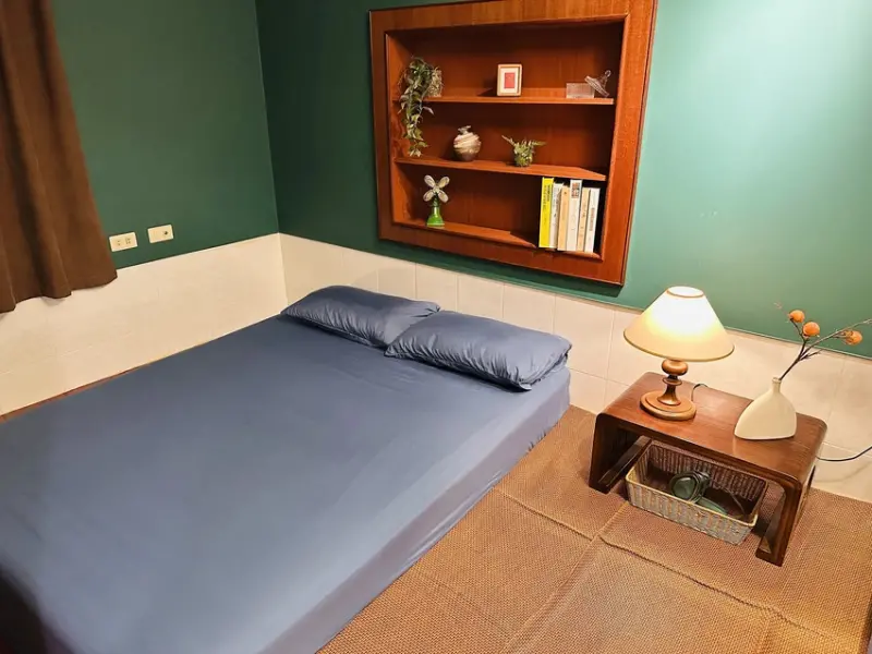 【行滿旅宿】嘉義竹崎親子包棟首選｜懷舊古玩、KTV嗨唱、煙火