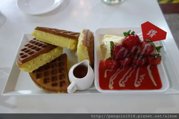 【台中】咖啡鑚；部落客首推台中第一的厚鬆餅！