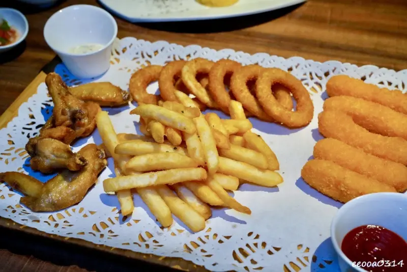 台北牛排推薦｜亨利客原味炭烤牛排，老饕牛排88折嚐鮮、A5和