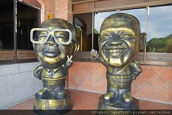 {桃園美食}大溪伴手禮推薦：「Soyue層玥 千層酥燒菓子大