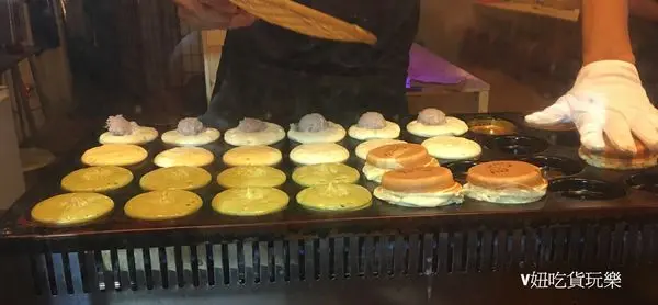 [永安站] ❤ 源本屋❤ 日式車輪餅專賣店 雞蛋糕餅皮、整塊OREO餅乾包在裡面喔~~下午茶的好選擇  / 永安捷運站  四號公園