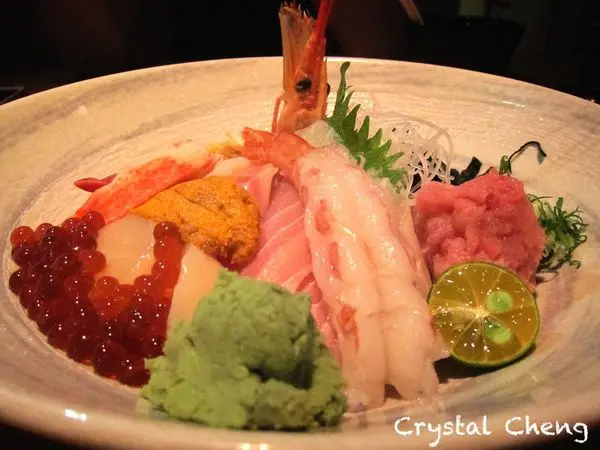 【台中美食推薦】新一壽司丼 金典綠園道 新鮮生魚海鮮丼好吃推薦 不過上菜上好慢吶！！(台中日本料理）