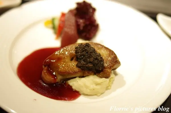 台北中山區美食~Hana錵鐵板燒~食材100分，服務也許是我不懂的境界吧        
      