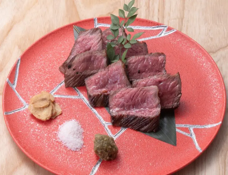 東京中目黑站5分鐘關東煮名店「金魚與風鈴」，提供半包廂設計和自選配料玩法，愛吃美食的你必朝聖。