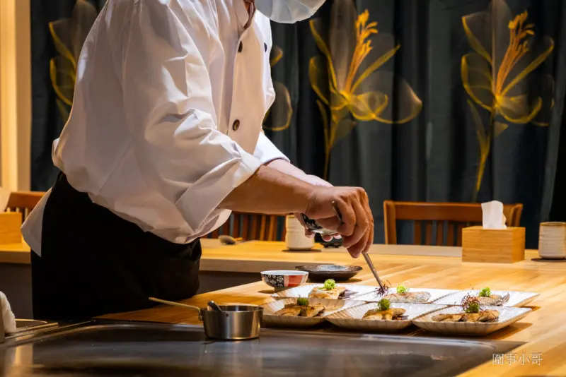 桃園大園青埔美食推薦-海童鐵板料亭，嚴選的食材遇上身懷絕技的主廚，一道道美味的鐵板料理讓人心滿意足。 @圍事小哥的幸福相框