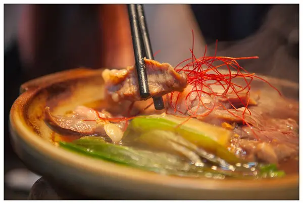 【食記】 台北 宸料理_很脆的味噌牛肉陶板燒_商業午餐