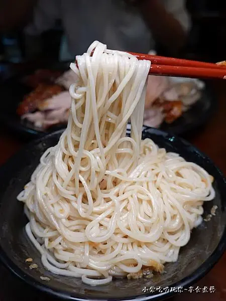 手工麻油麵線-雞老闆桶仔雞萬隆店 (1).jpg