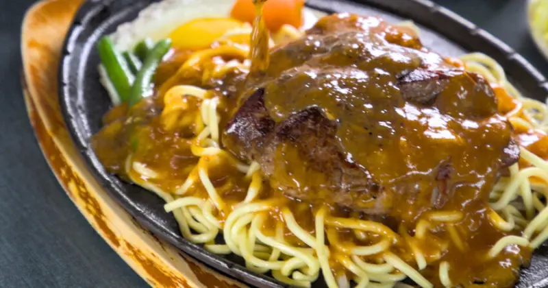 高雄人氣牛排館高CP值！驚蟄洋食坊厚切牛排，自助吧甜點吃到飽。