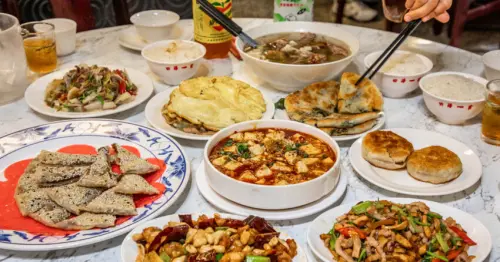 台北松山區老字號北平菜！四海一家 CP值爆表排隊名店，商業午餐激推必點。