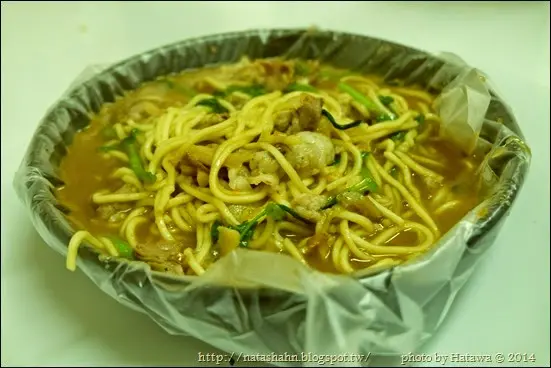  【享食】台北北投市場（夜市）迷你巡禮大滿足！> > > 汪派沙茶羊肉／王掌櫃私房滷味／蔡元益紅茶／山東無油乾烙韭菜盒子／阿宗蚵仔煎
