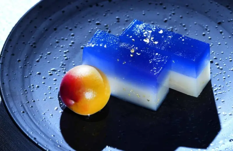 日式和菓子進化特輯，最新IG爆紅和菓子、羊羹提拉米蘇、巧克力最中等新世代和風甜點掀起話題。