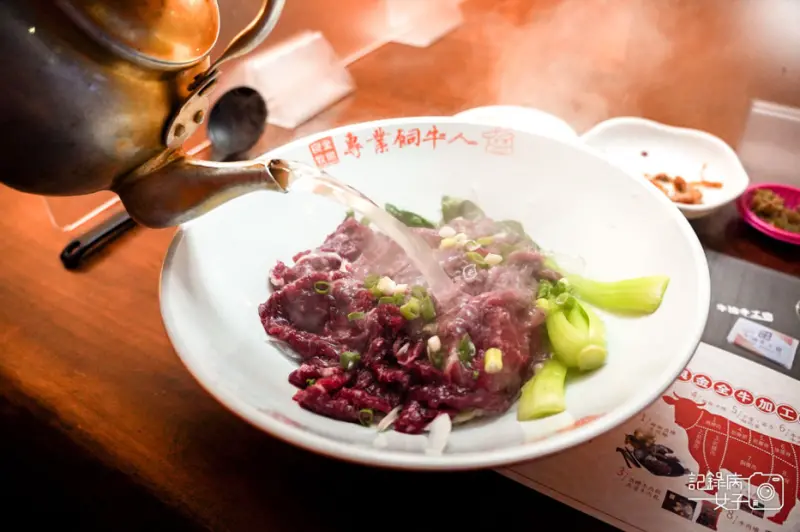 【金門 金湖鎮】良金牧場工廠總店x金門酒糟牛肉麵x現沖溫體牛肉麵