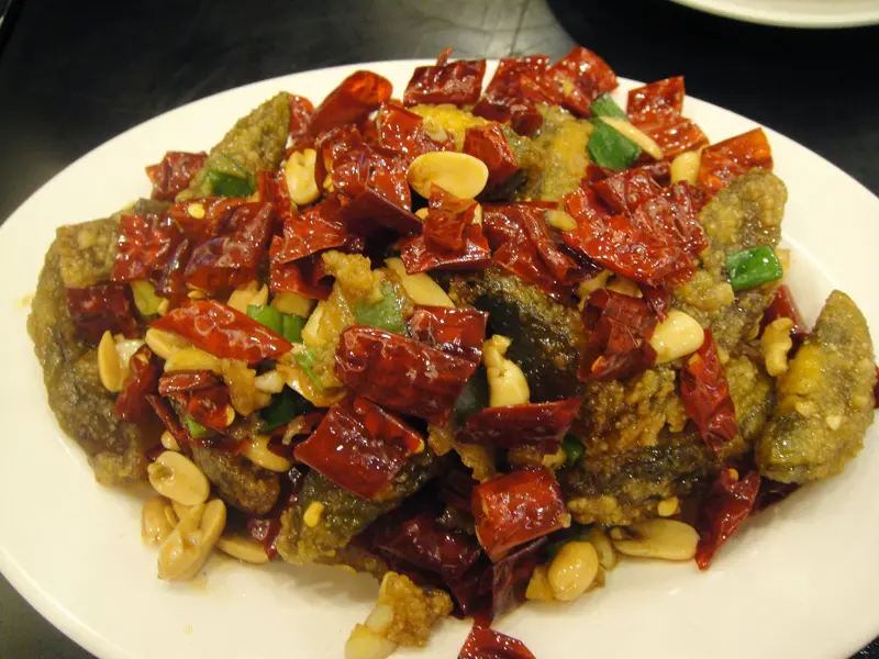 每天都熱鬧滾滾 「紅翻天百元熱炒」