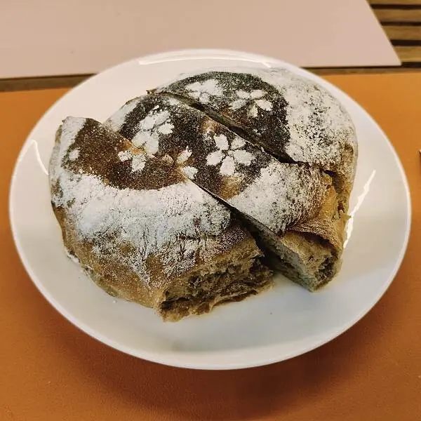 桃園觀音全村的希望麵包工廠~手工烘培廚房~披薩~飲品~挑高的用餐空間~放鬆的午茶時刻~