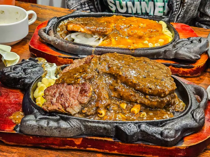 彰化排隊神店！慶豐牛排專賣店飄香40年，巨無霸十盎司沙朗讓你吃到撐！