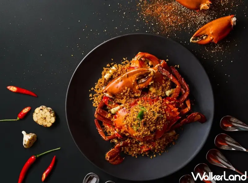 W飯店紫艷秋蟹開吃！清蒸大閘蟹、酒香米粉湯與蟹肉煎包，老饕必吃推薦。