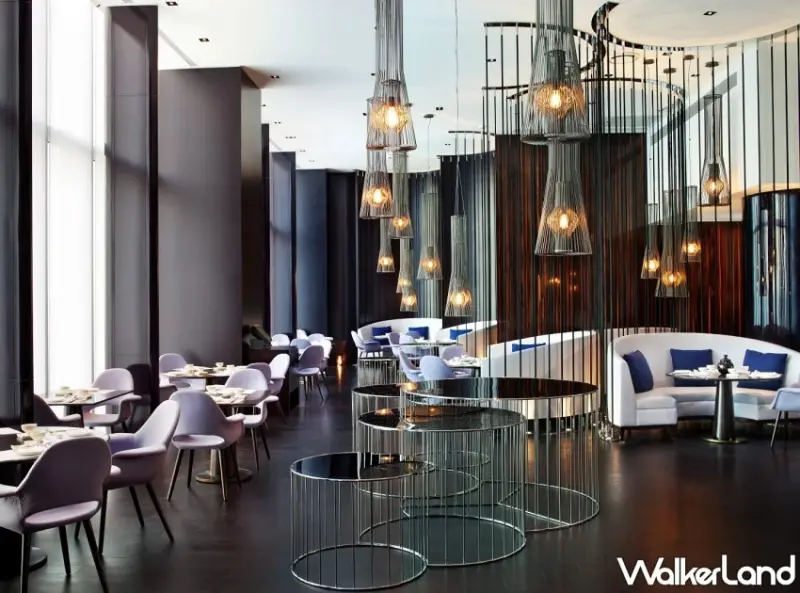 W飯店紫艷秋蟹開吃！清蒸大閘蟹、酒香米粉湯與蟹肉煎包，老饕必吃推薦。