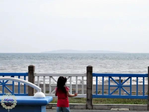 2015.04.17 -【屏東】大鵬灣國際休閒特區　玩沙玩水不一定要到墾丁，肚子餓了還能到旁邊的東港吃活跳跳生猛海鮮～啊！人生，就該這麼美好❤