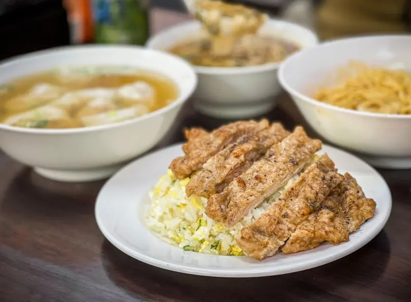 鼎泰豐師傅親自開店！北投丰清揚小吃店，銅板價享頂級排骨炒飯 ！