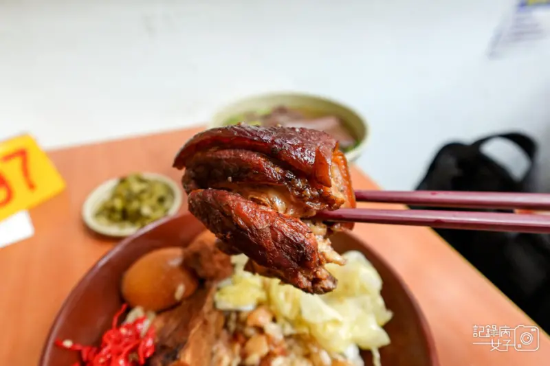 【台北 大同區】紅昌吉豬血湯x知名老店絕無分店x腿庫飯x招牌豬血湯