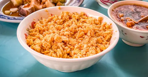 雲林斗六美食推薦！飄香百年老街碗粿銅板價蛋飯碗粿，關東煮湯喝到飽。