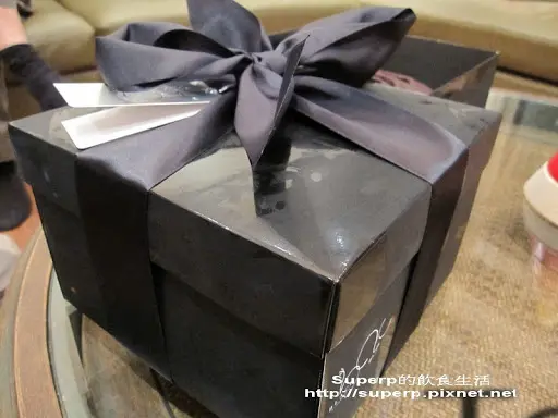 [甜點食記]Black as Chocolate的經典巧克力和黑加侖草莓蛋糕二連發